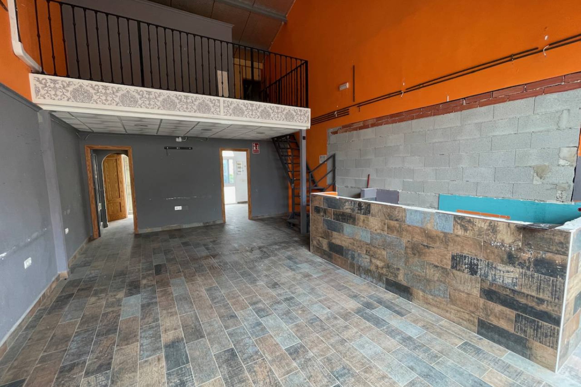 Revente - Commercial - La Finca Golf