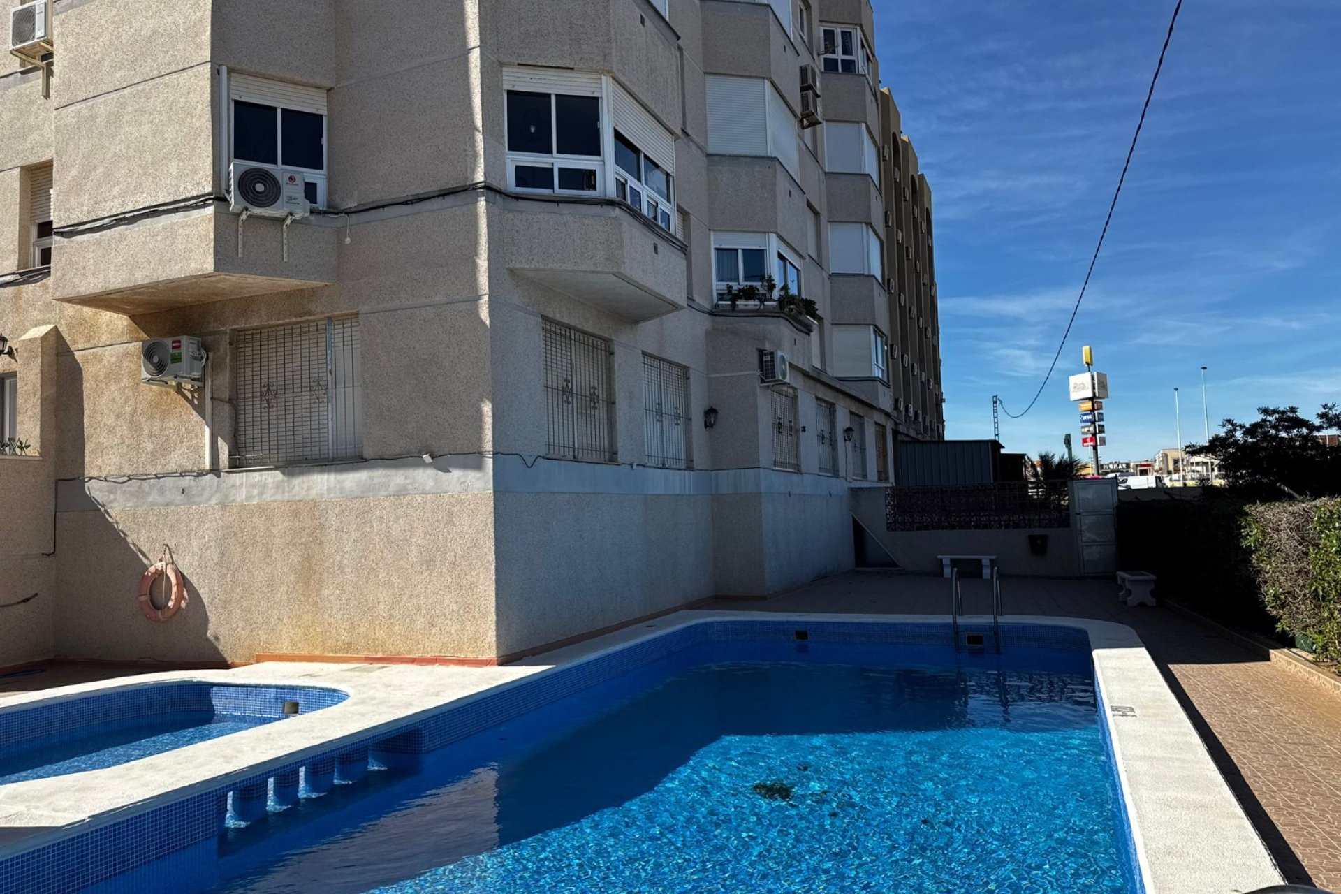 Revente - Commercial - Punta Prima