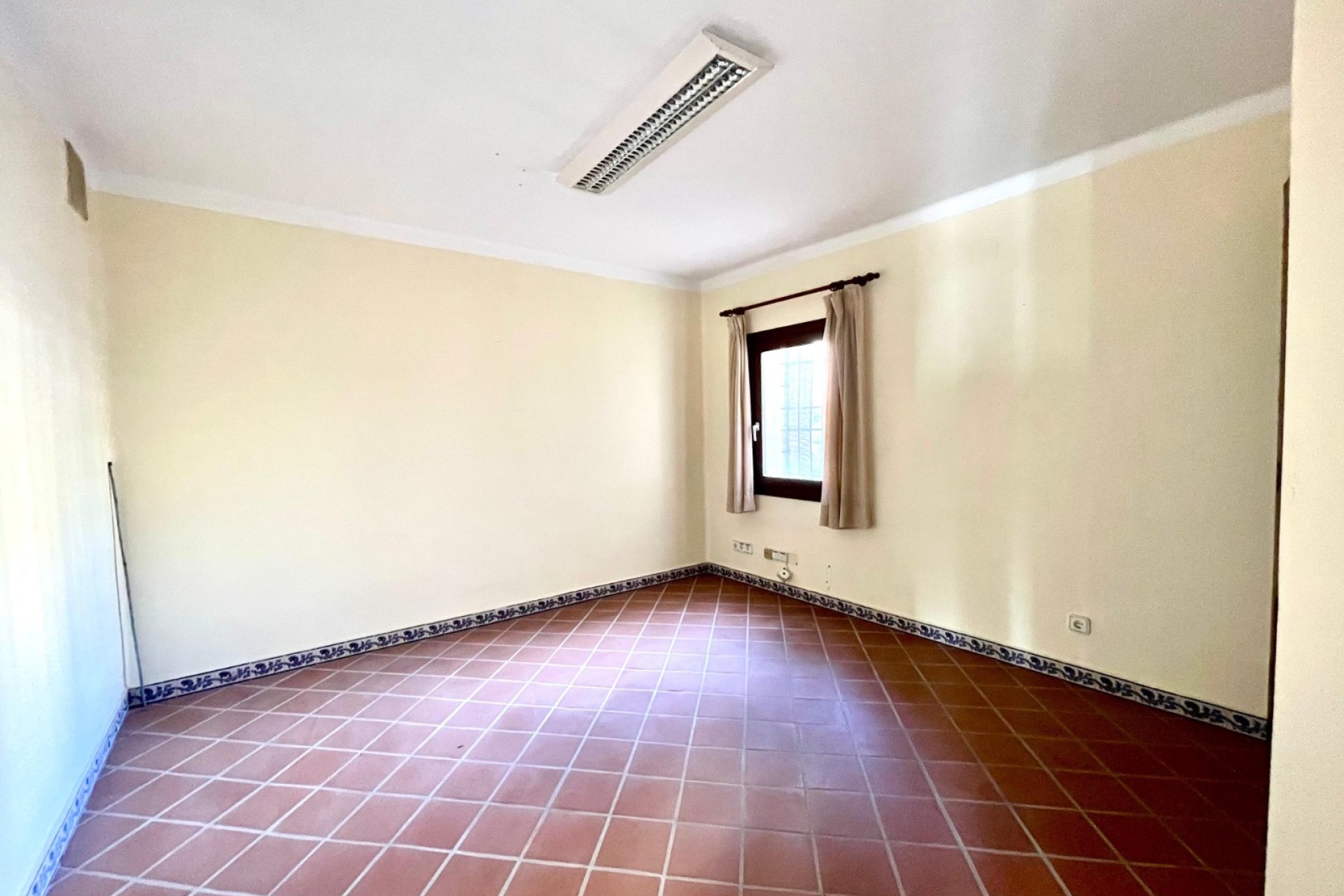 Revente - Commercial - Torrevieja - Playa Los Locos