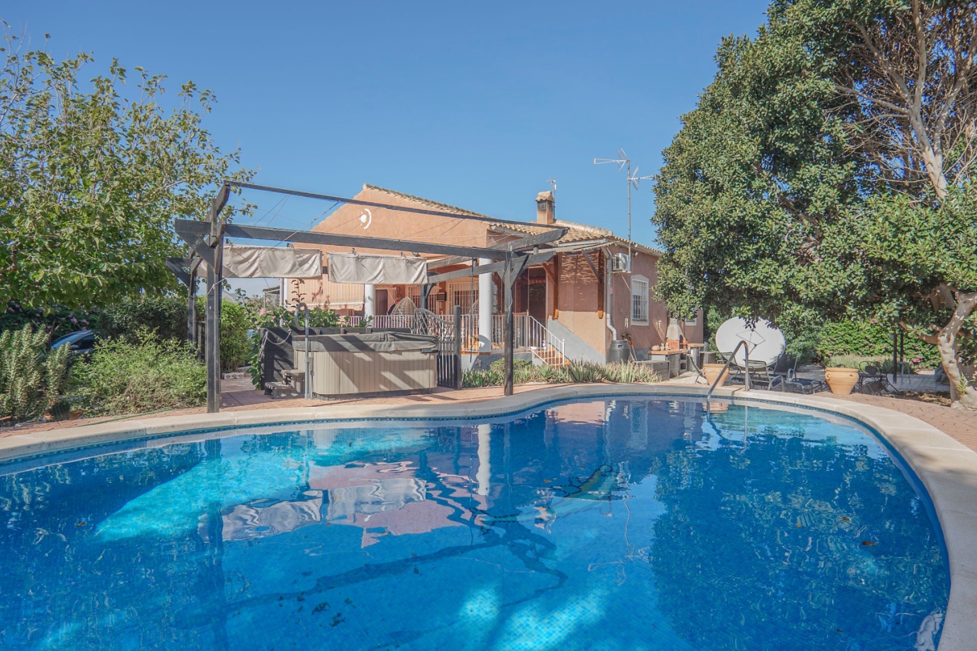 Revente - Finca rústica - Orihuela - San Bartolome