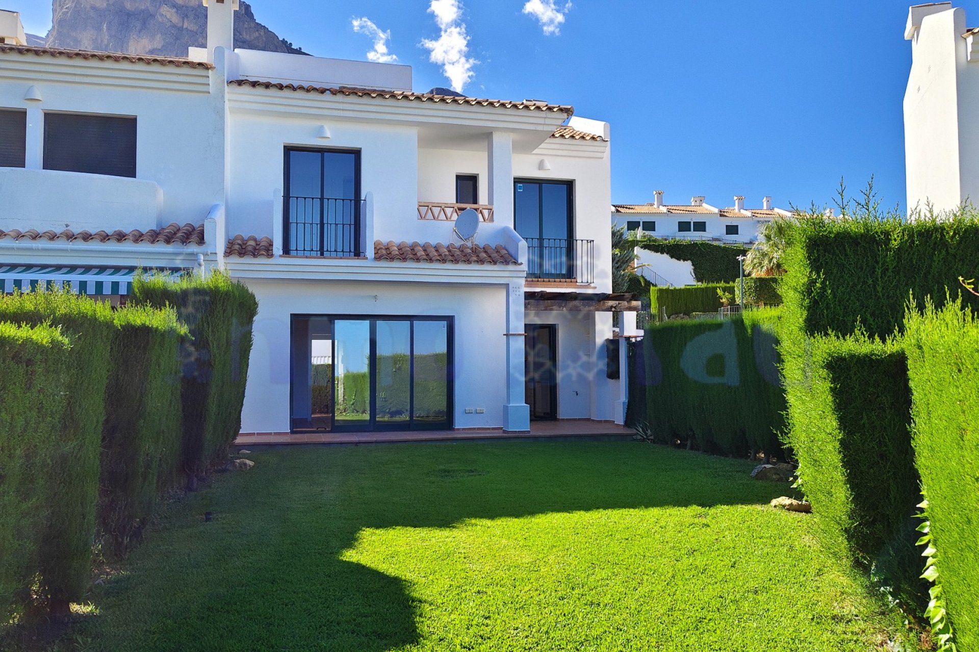 Revente - Maison de ville - Polop - Urbanizacion