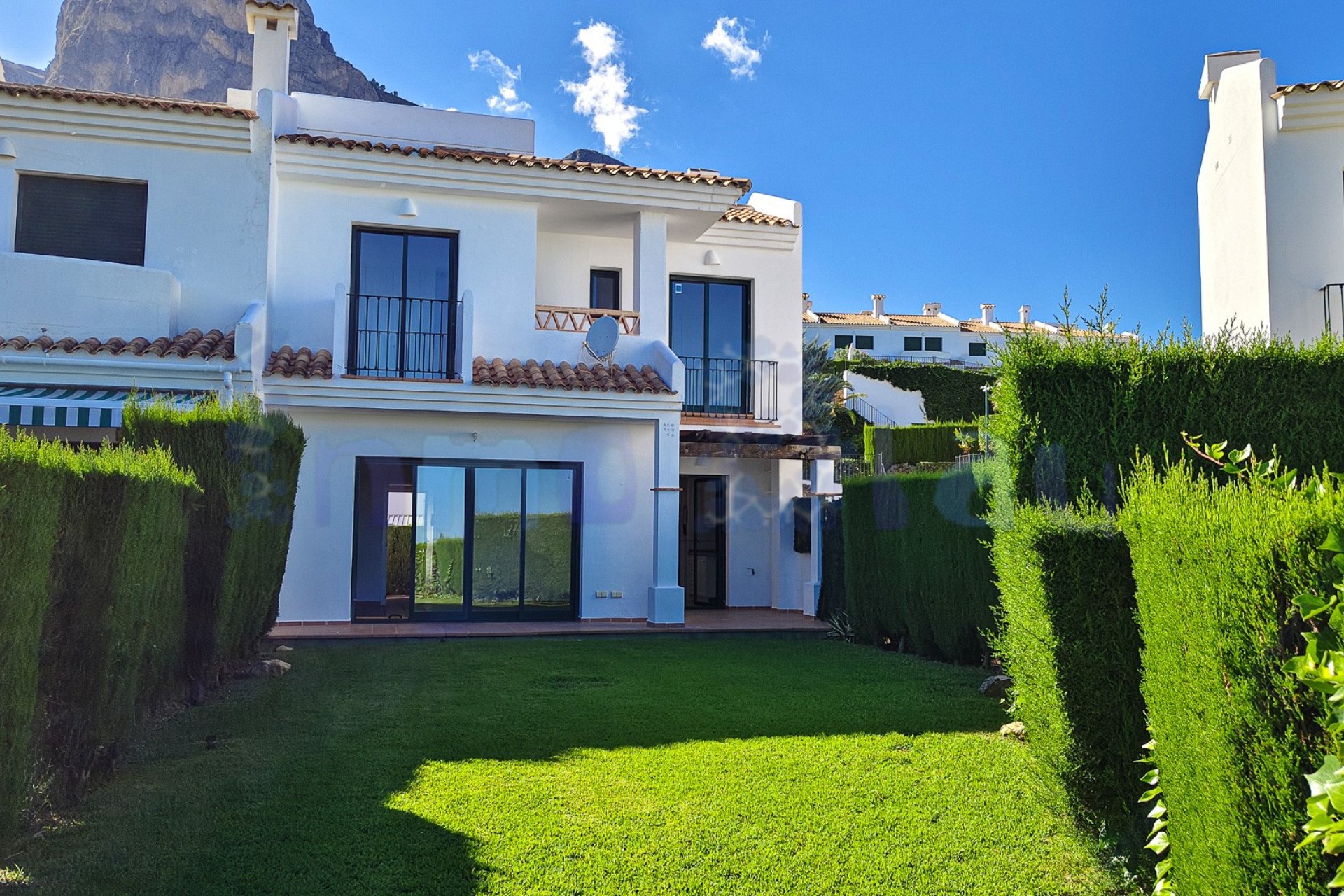 Revente - Maison de ville - Polop - Urbanizacion