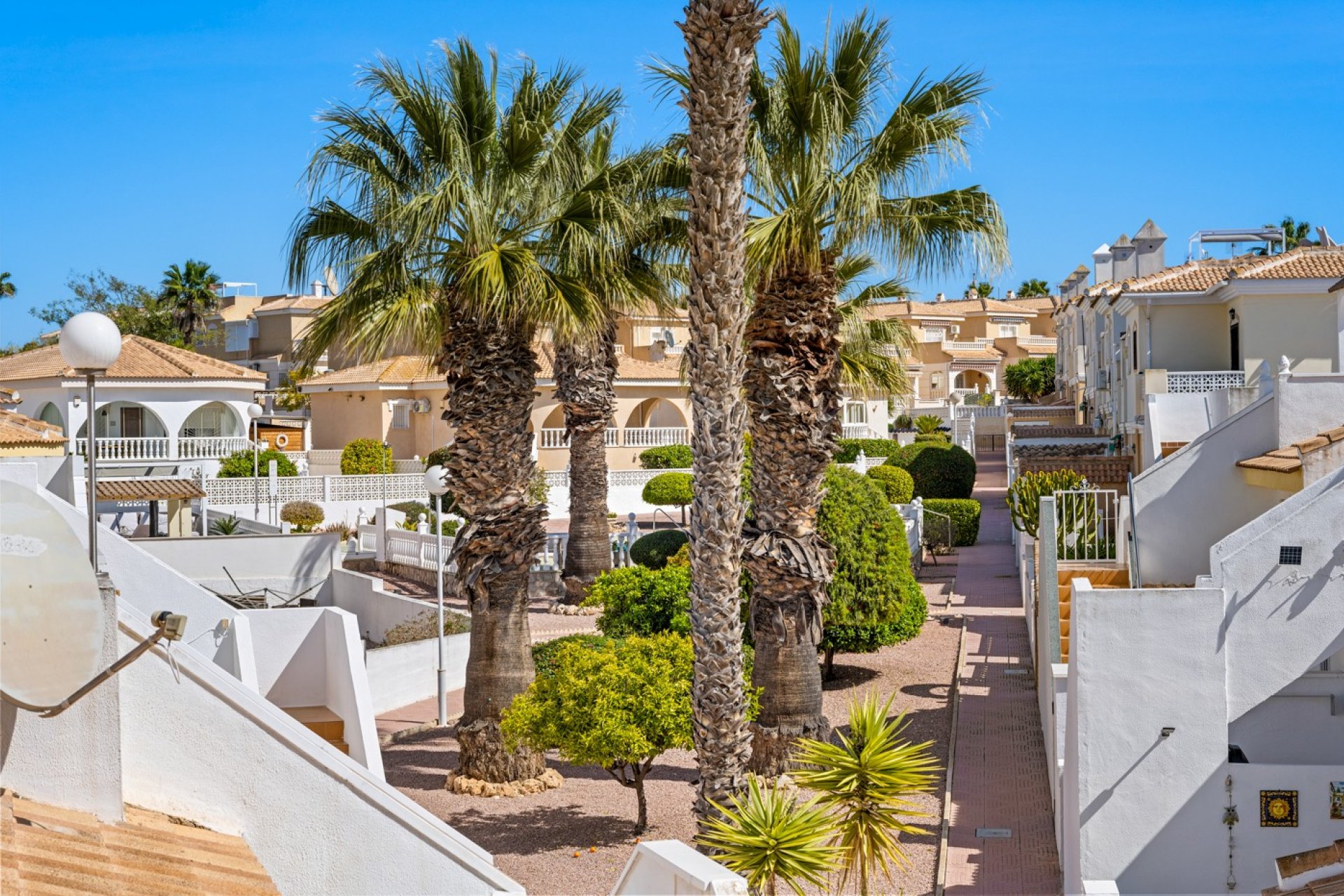 Revente - Villa / Jumelée - Benijofar - Monte Azul/ El Dorado