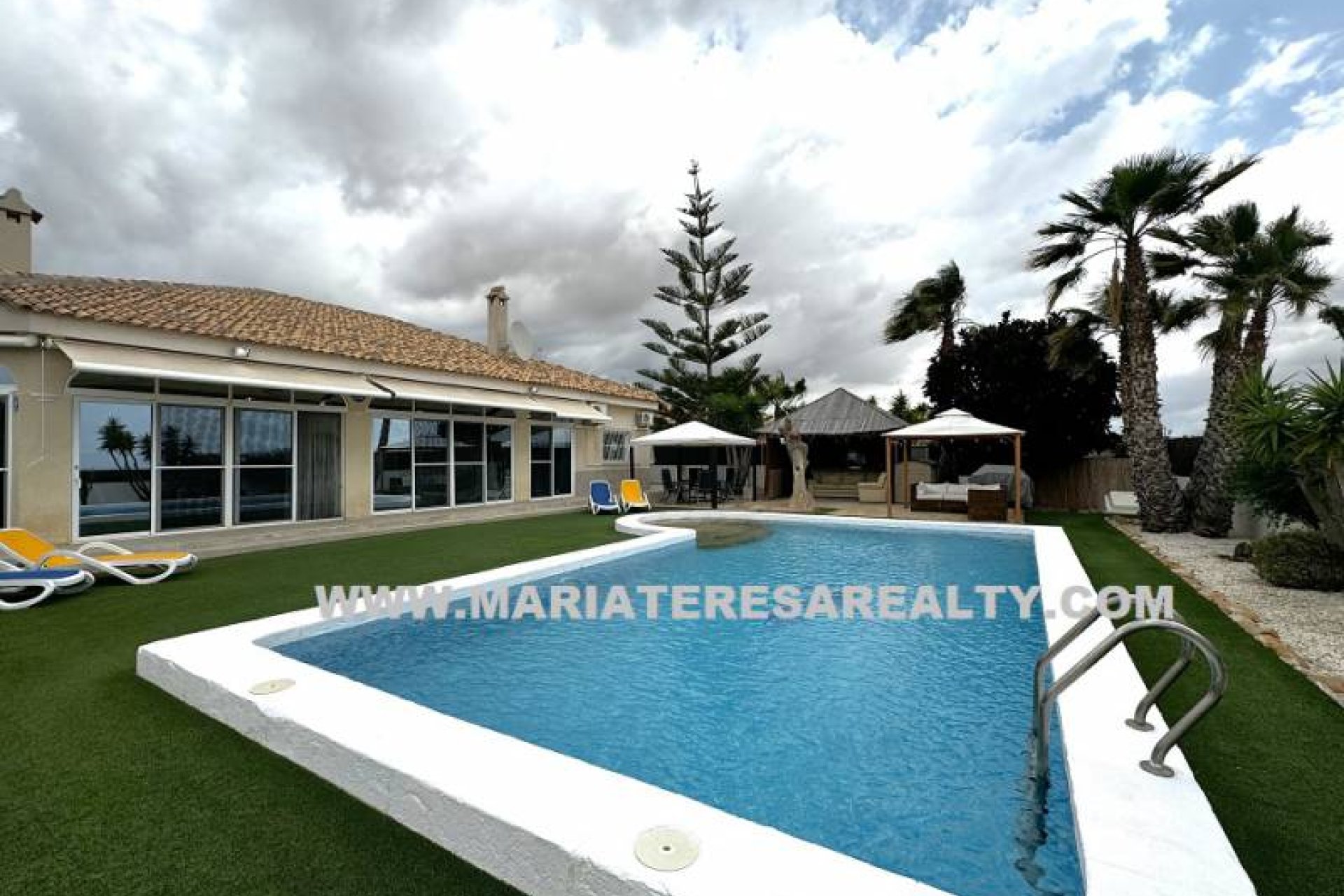 Revente - Villa - Lo Santiago - Gea y Trujols