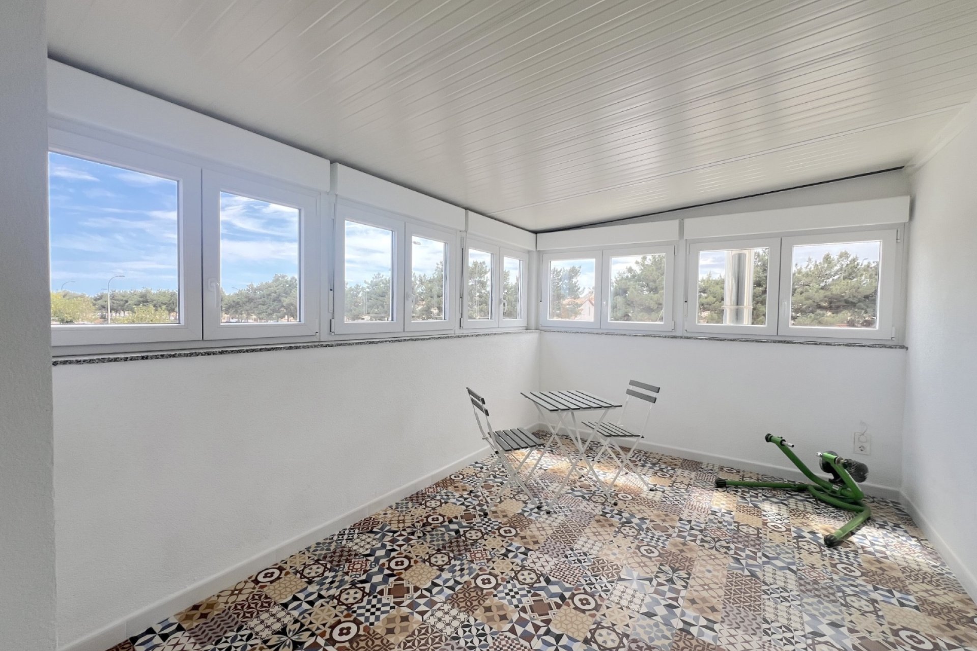 Terrasse pour burreau ou salle de gym  1º étagé 
