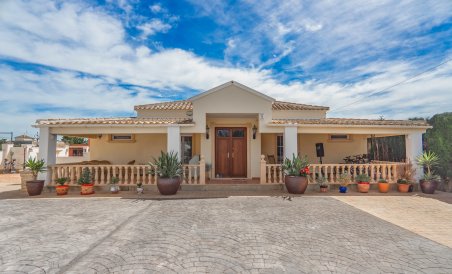 Townhouse - Resale - Las Heredades - AM8211-FL-70252