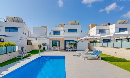 Villa - Alquiler - Ciudad quesada - AM8211-A0