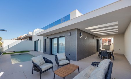 Villa - Obra nueva - Torrevieja - Sector 25