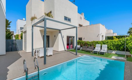Villa - Resale - Ciudad quesada - MGRU-60504