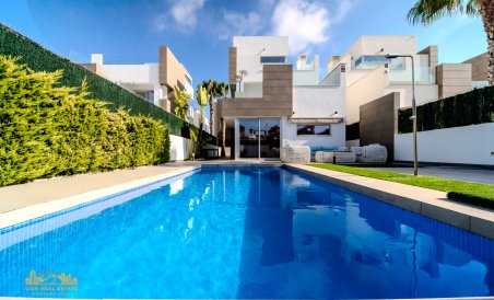Villa - Resale - Guardamar del Segura - MGRU-27265