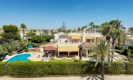 Villa - Resale - Torrevieja - MGRU-44051