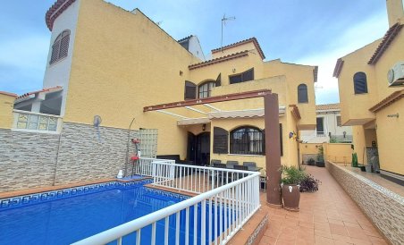 Villa - Resale - Torrevieja - Torrevieja