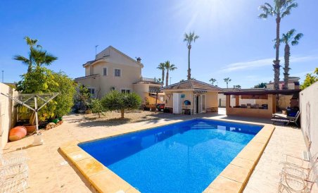 Villa - Reventa - Ciudad quesada - Doña Pepa
