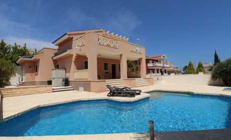Villa - Reventa - Ciudad quesada - Doña Pepa