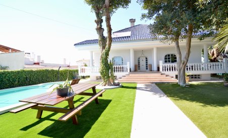 Villa - Revente - Torrevieja - MGRU-86978