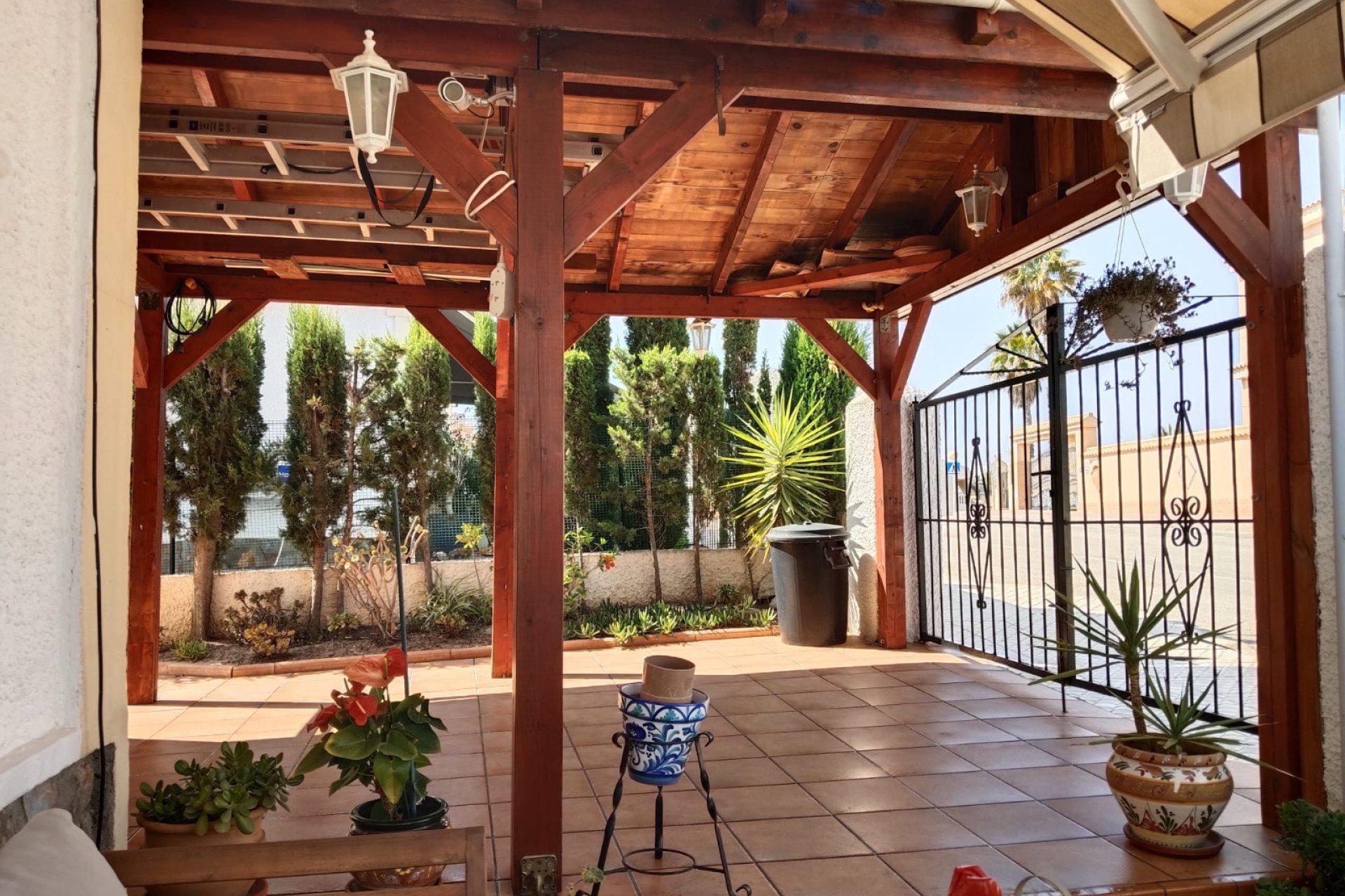 Vue intérieur Carport 