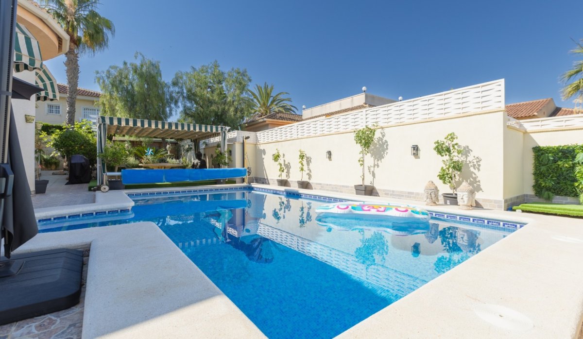 Resale - Villa - Benijofar