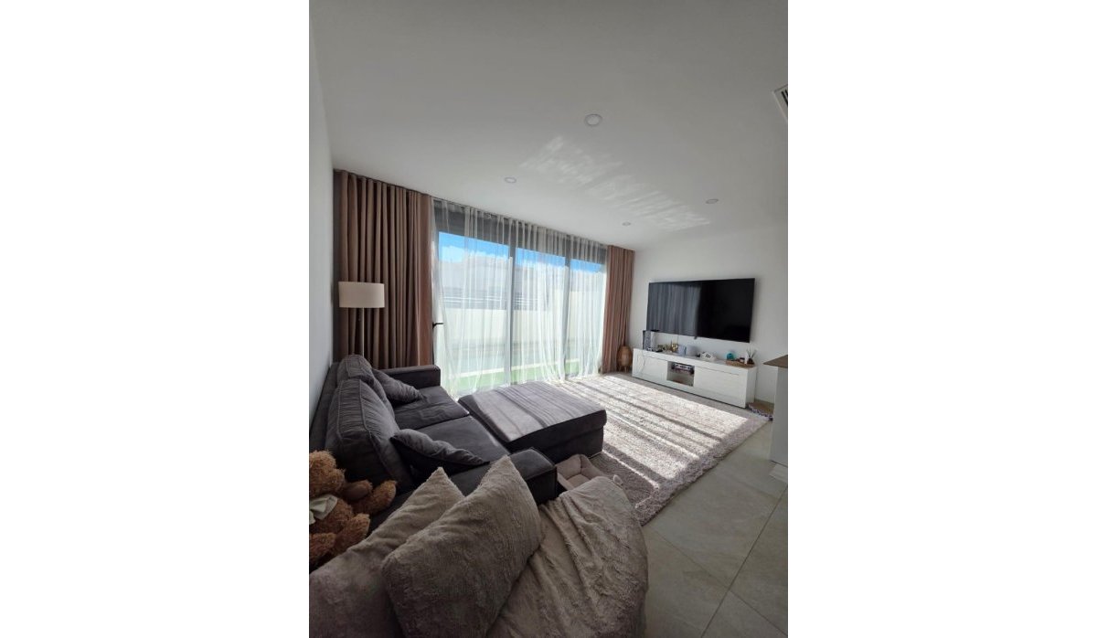 Resale - Villa - Benijofar