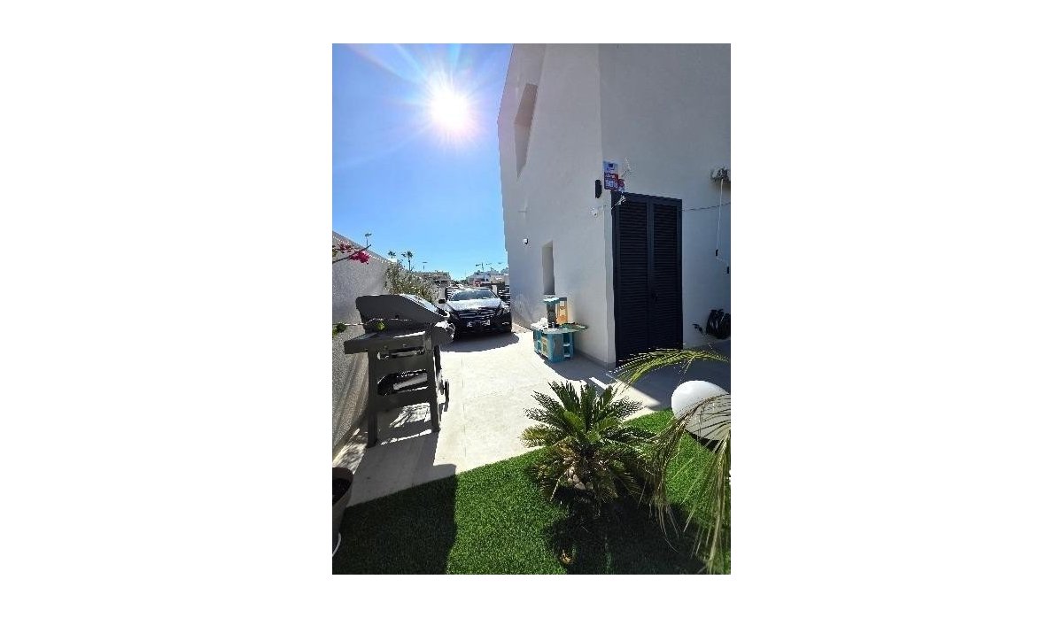 Resale - Villa - Benijofar