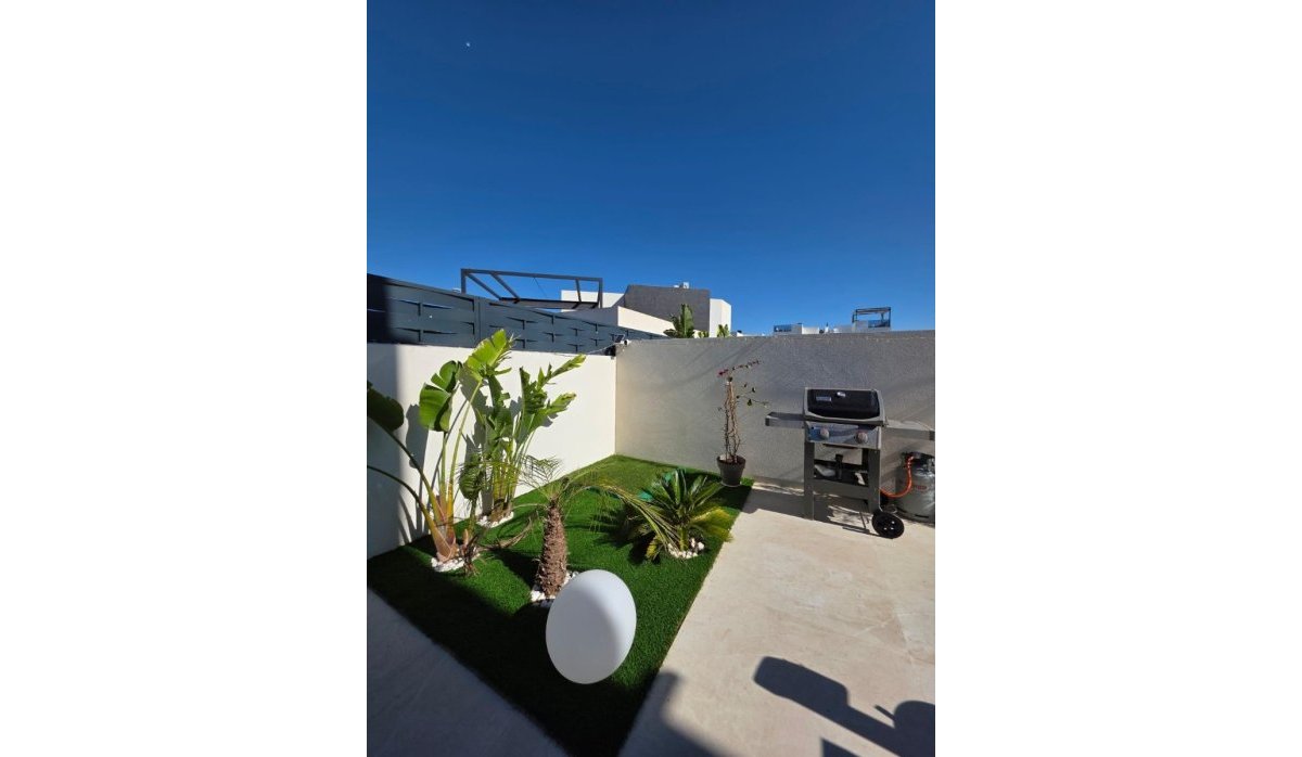 Resale - Villa - Benijofar