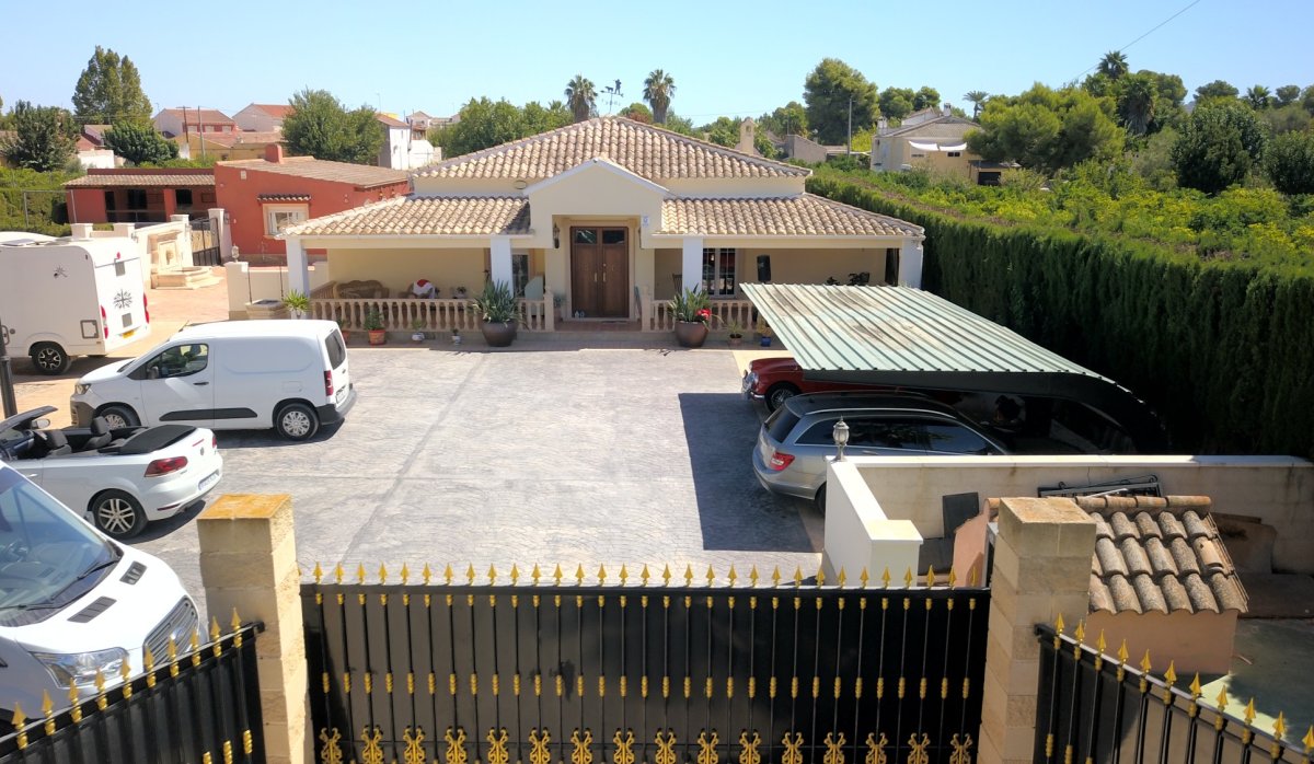 Resale - Villa - Heredades - Heredades - Country