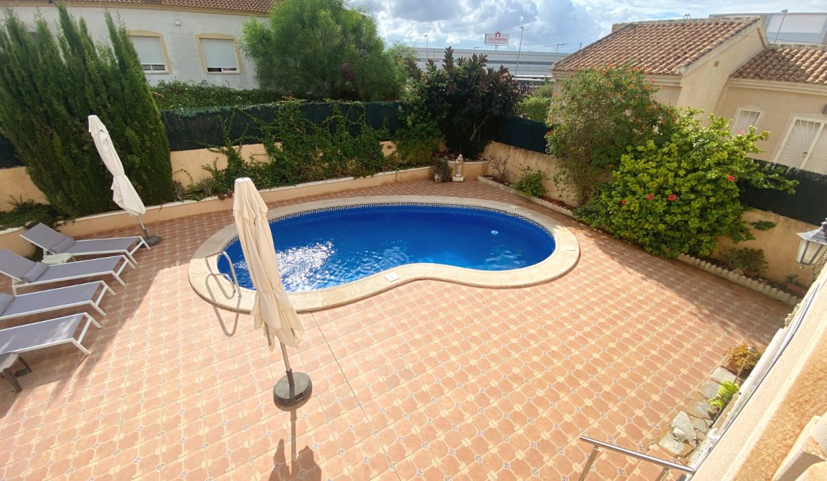 Resale - Townhouse - Ciudad quesada - Central Quesada