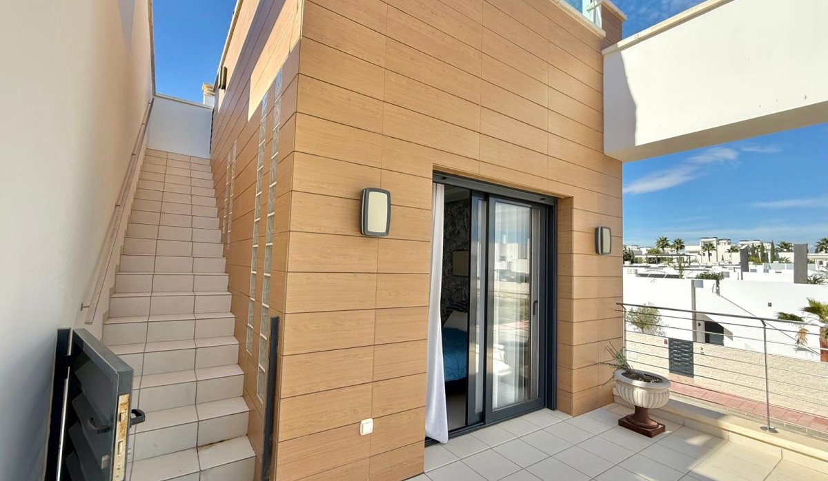 Revente - Villa - Ciudad quesada - Pueblo Bravo