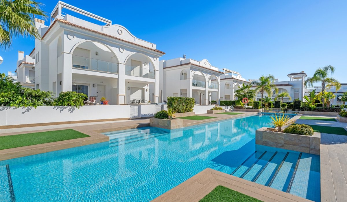 Resale - Townhouse - Ciudad quesada - Doña Pepa