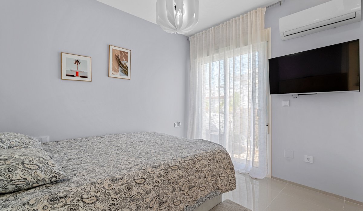 Resale - Townhouse - Ciudad quesada - Doña Pepa
