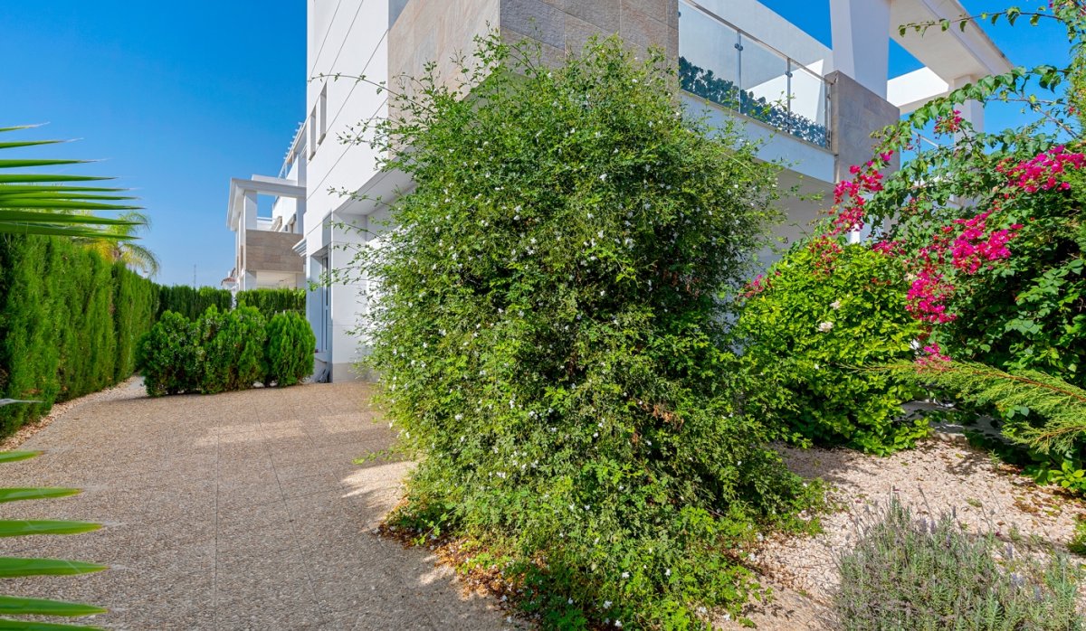 Resale - Townhouse - Ciudad quesada - Doña Pepa