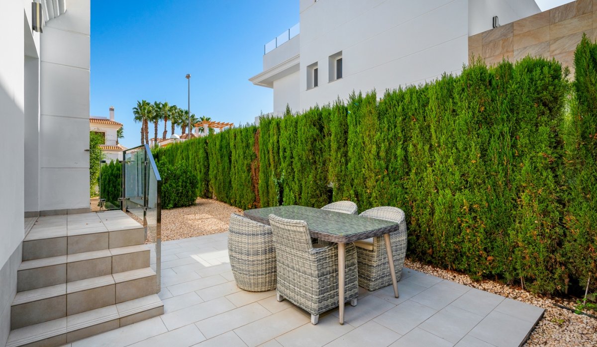 Resale - Townhouse - Ciudad quesada - Doña Pepa