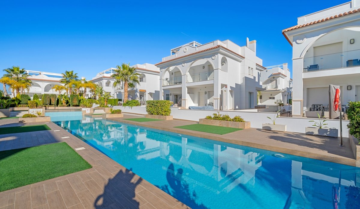 Resale - Townhouse - Ciudad quesada - Doña Pepa