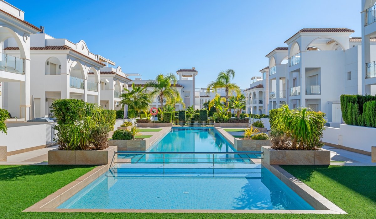 Resale - Townhouse - Ciudad quesada - Doña Pepa