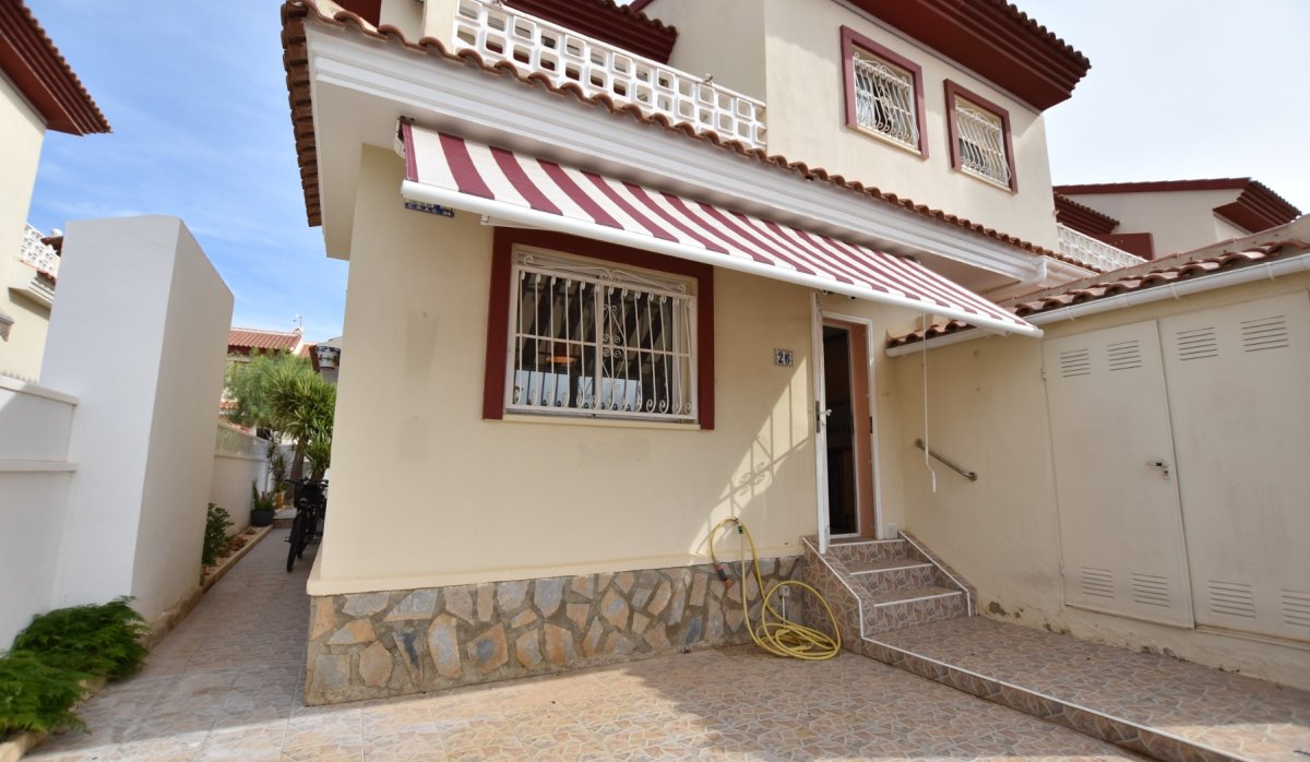 Resale - Townhouse - Ciudad quesada - Doña Pepa