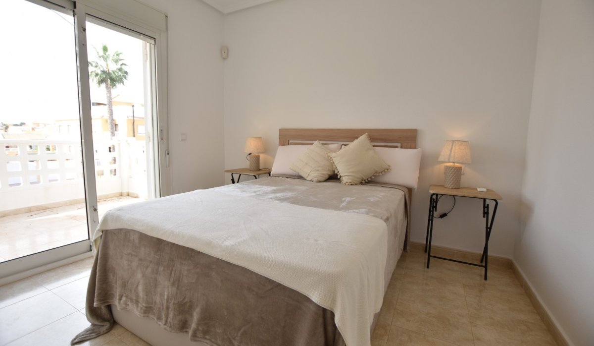 Resale - Townhouse - Ciudad quesada - Doña Pepa