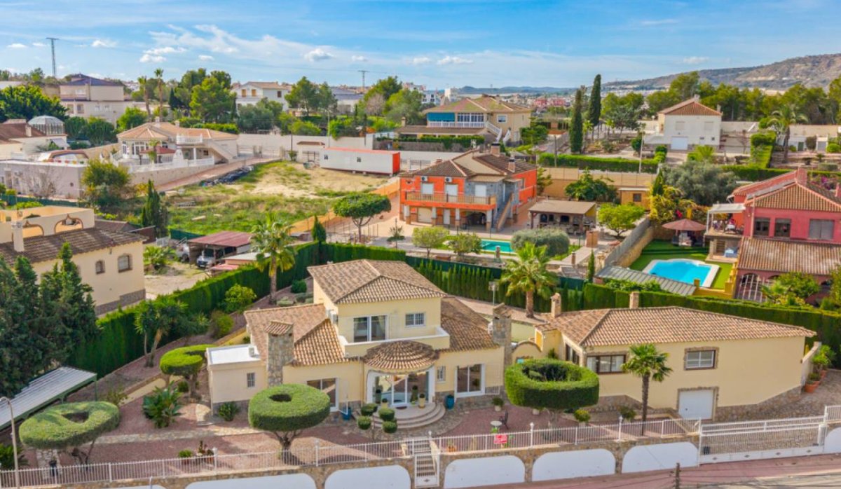 Resale - Villa - Algorfa - Castillo de montemar