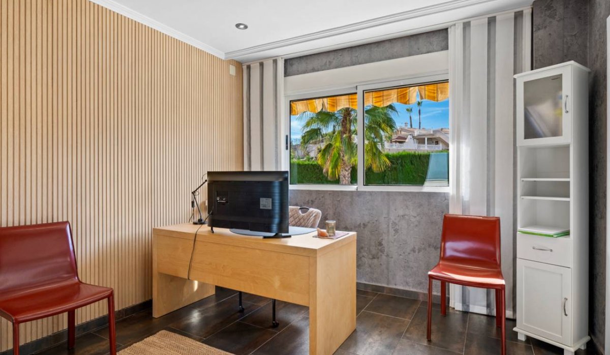 Resale - Villa - Algorfa - Castillo de montemar