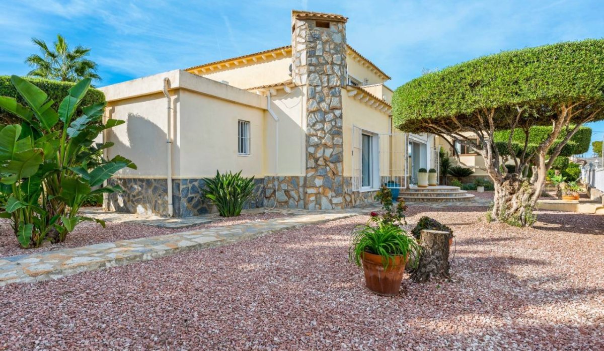 Resale - Villa - Algorfa - Castillo de montemar