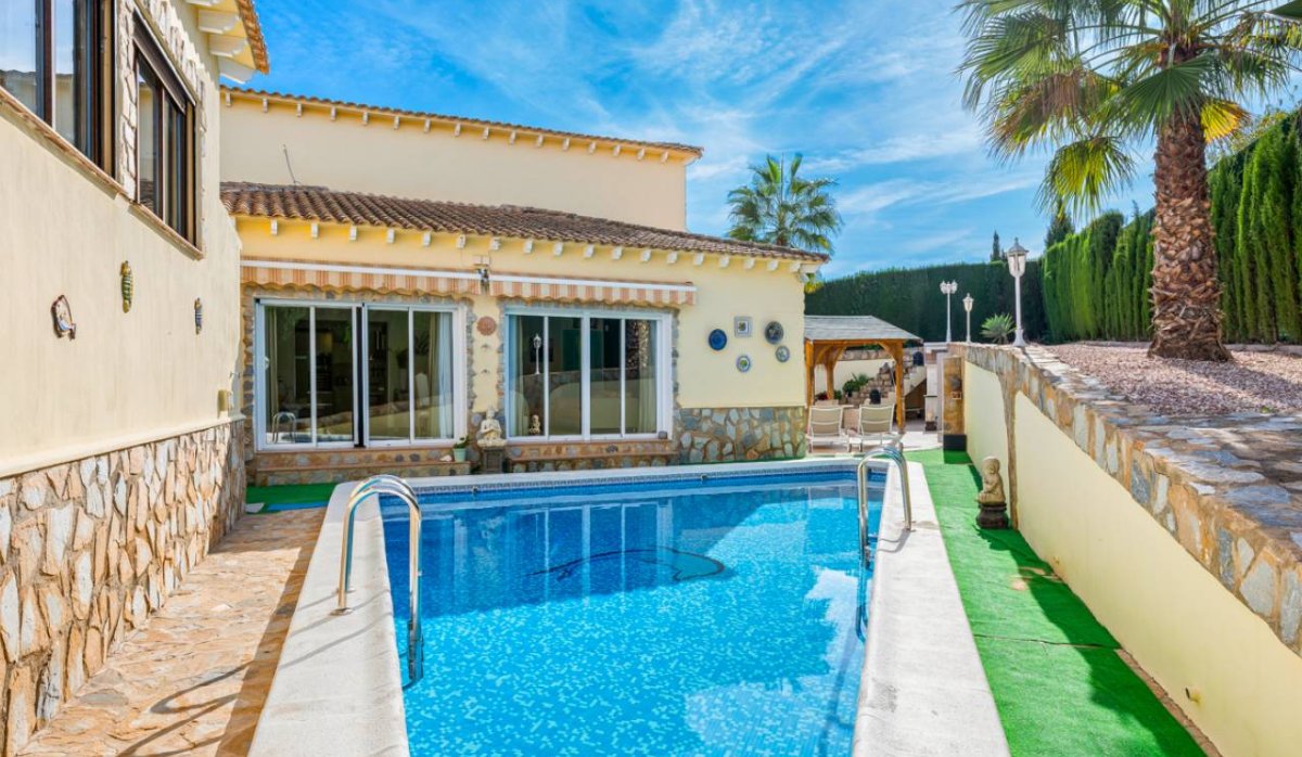 Resale - Villa - Algorfa - Castillo de montemar