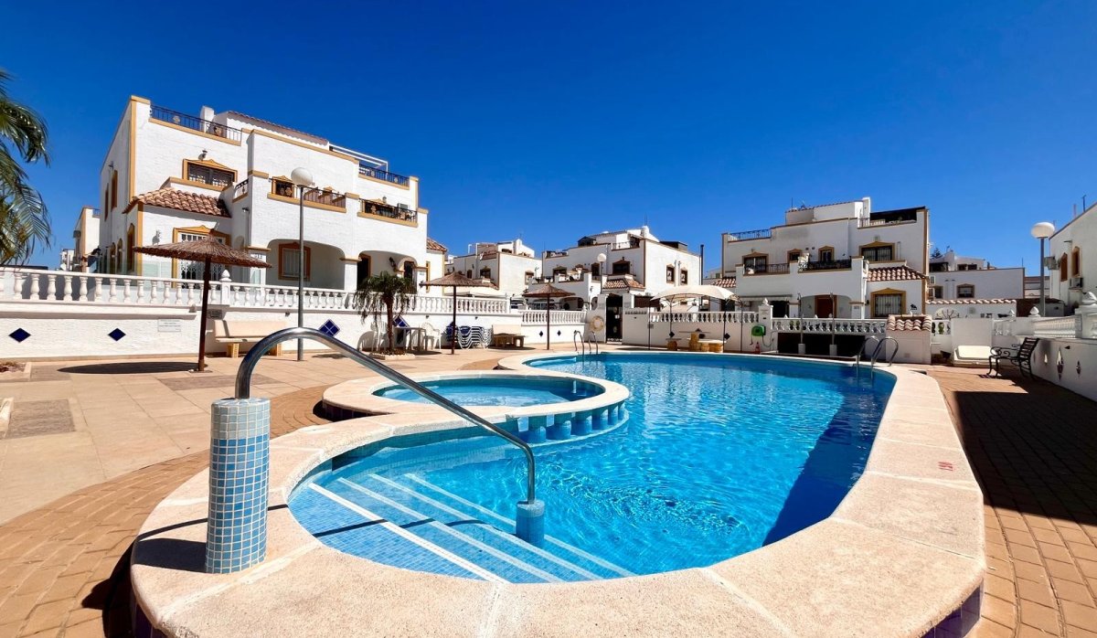 Resale - Townhouse - Entre Naranjos - Vistabella - Entre Naranjos