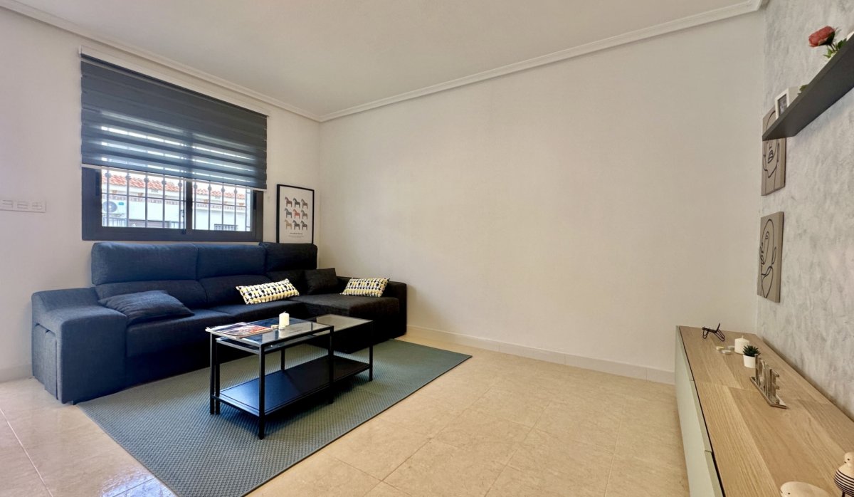 Reventa - Adosado - San Miguel de Salinas