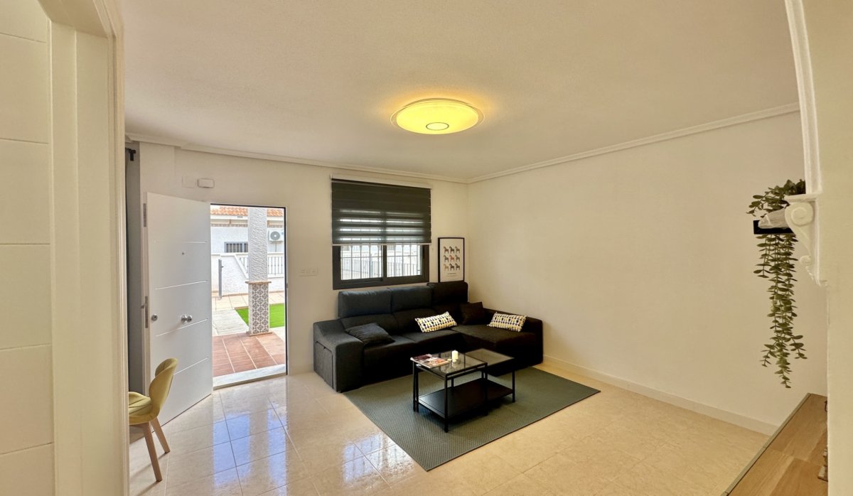 Reventa - Adosado - San Miguel de Salinas