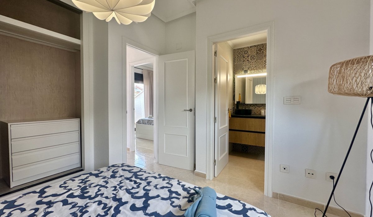 Reventa - Adosado - San Miguel de Salinas