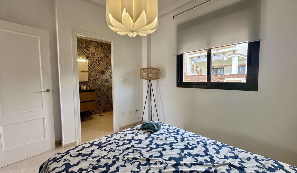 Reventa - Adosado - San Miguel de Salinas