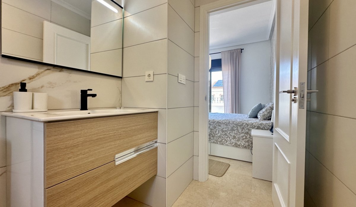 Reventa - Adosado - San Miguel de Salinas