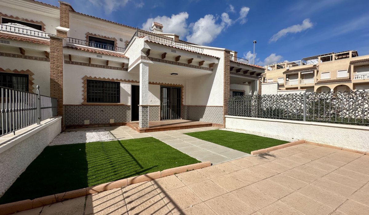 Reventa - Adosado - San Miguel de Salinas