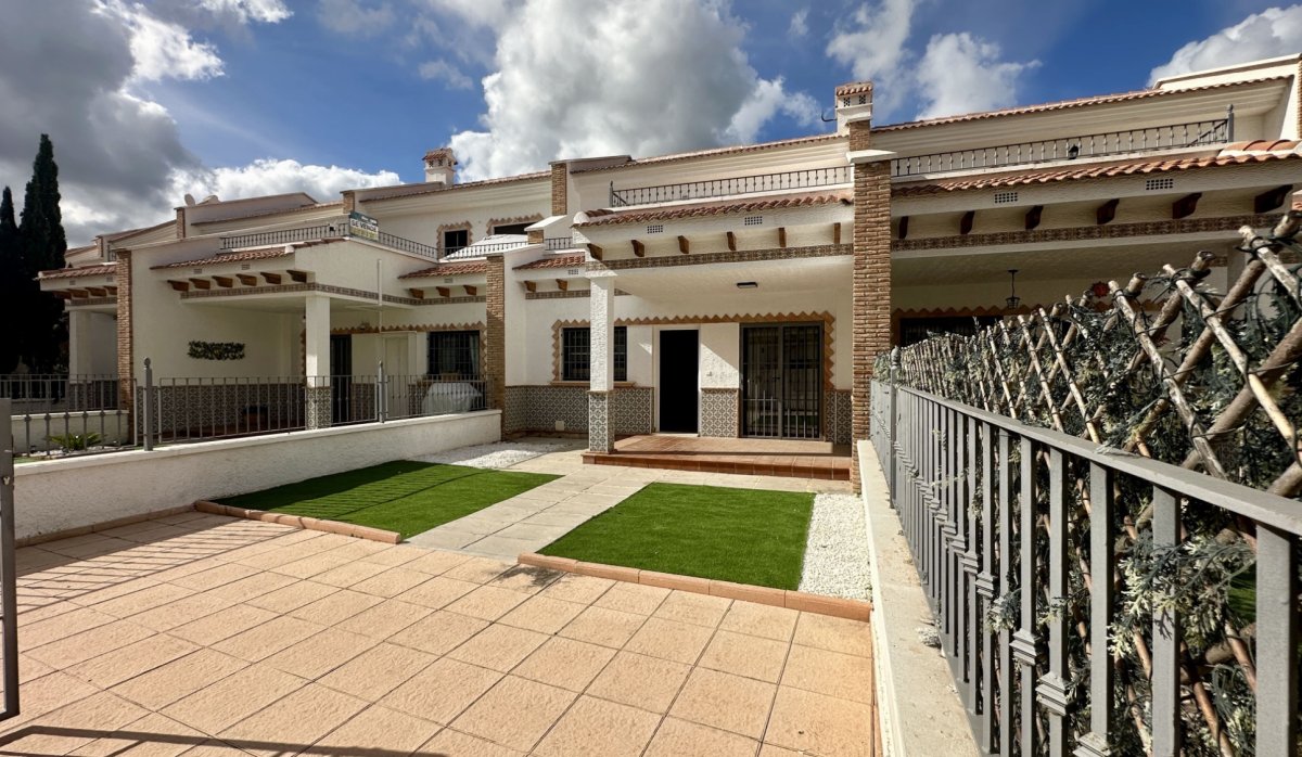 Reventa - Adosado - San Miguel de Salinas