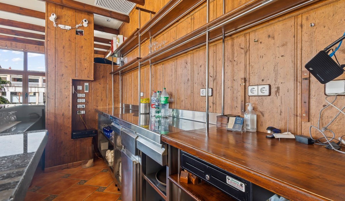 Reventa - Comercial - Los Dolses