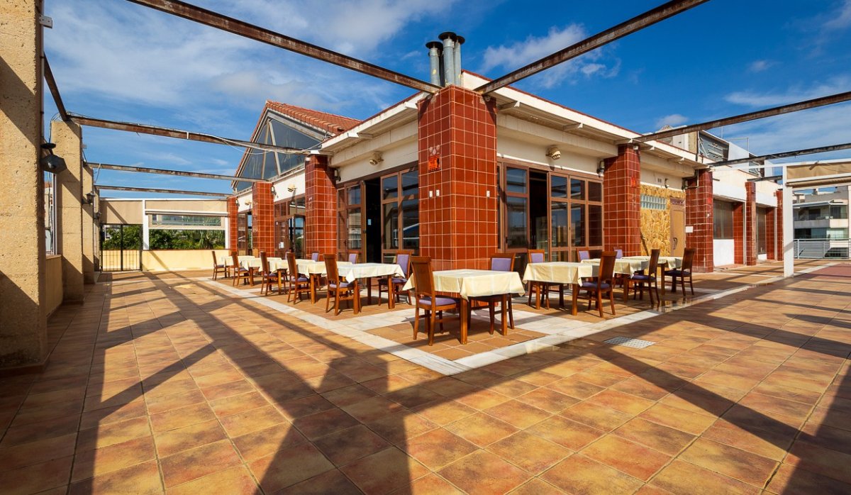 Reventa - Comercial - Los Dolses