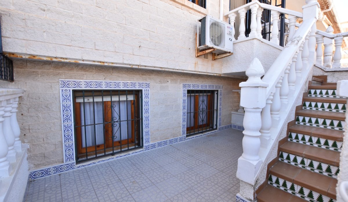 Resale - Townhouse - La Mata